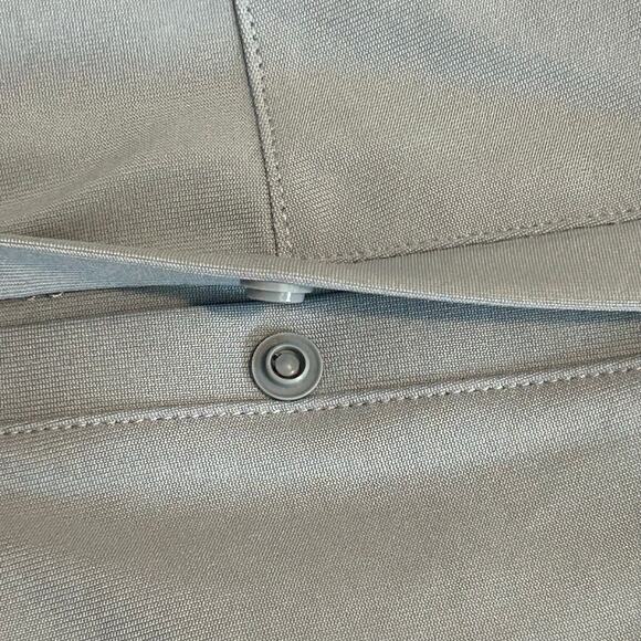 Lululemon men's light blue gray chambray color Commission Slim-Fit Pant 32 X 28 - Picture 4 of 7